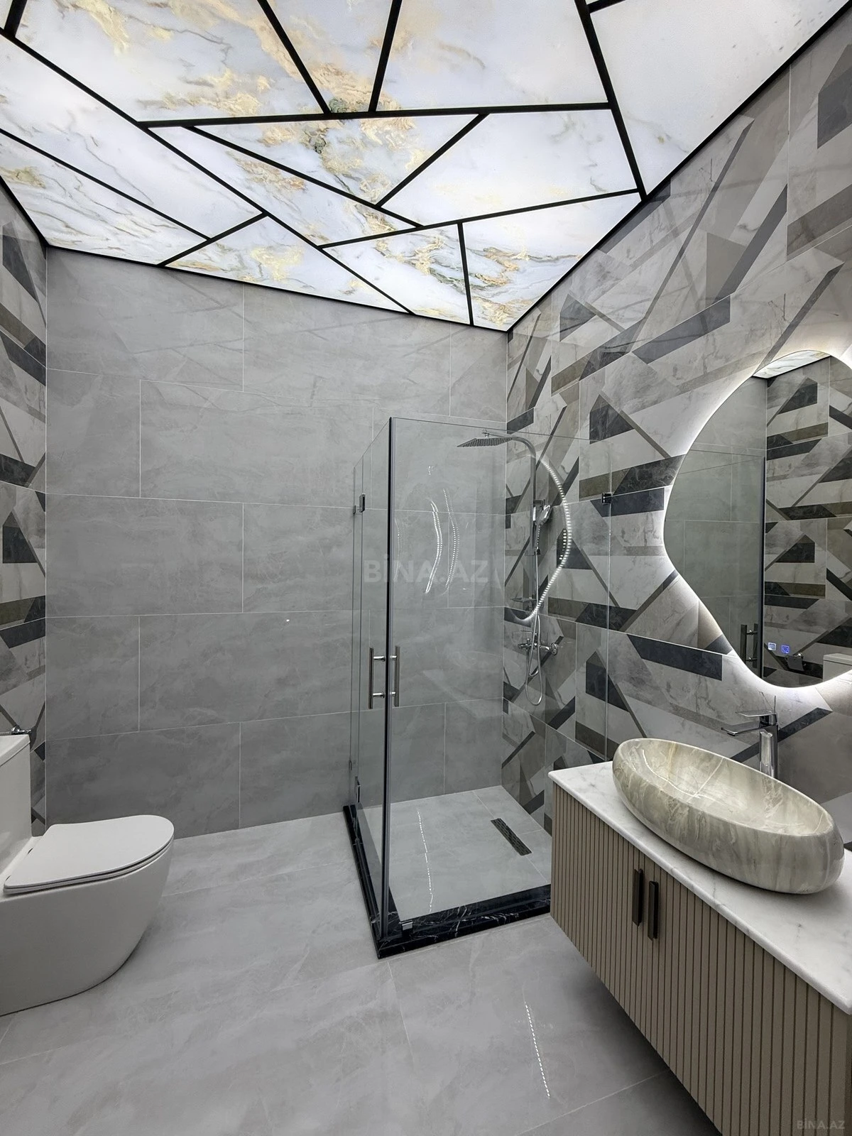 Satılır 5 otaqlı həyət evi 220 m²