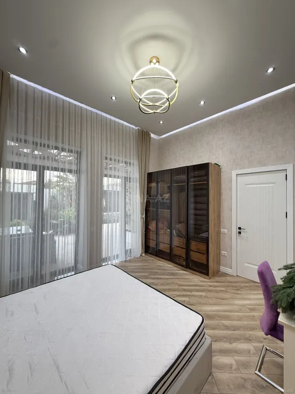 Satılır 5 otaqlı həyət evi 155 m²