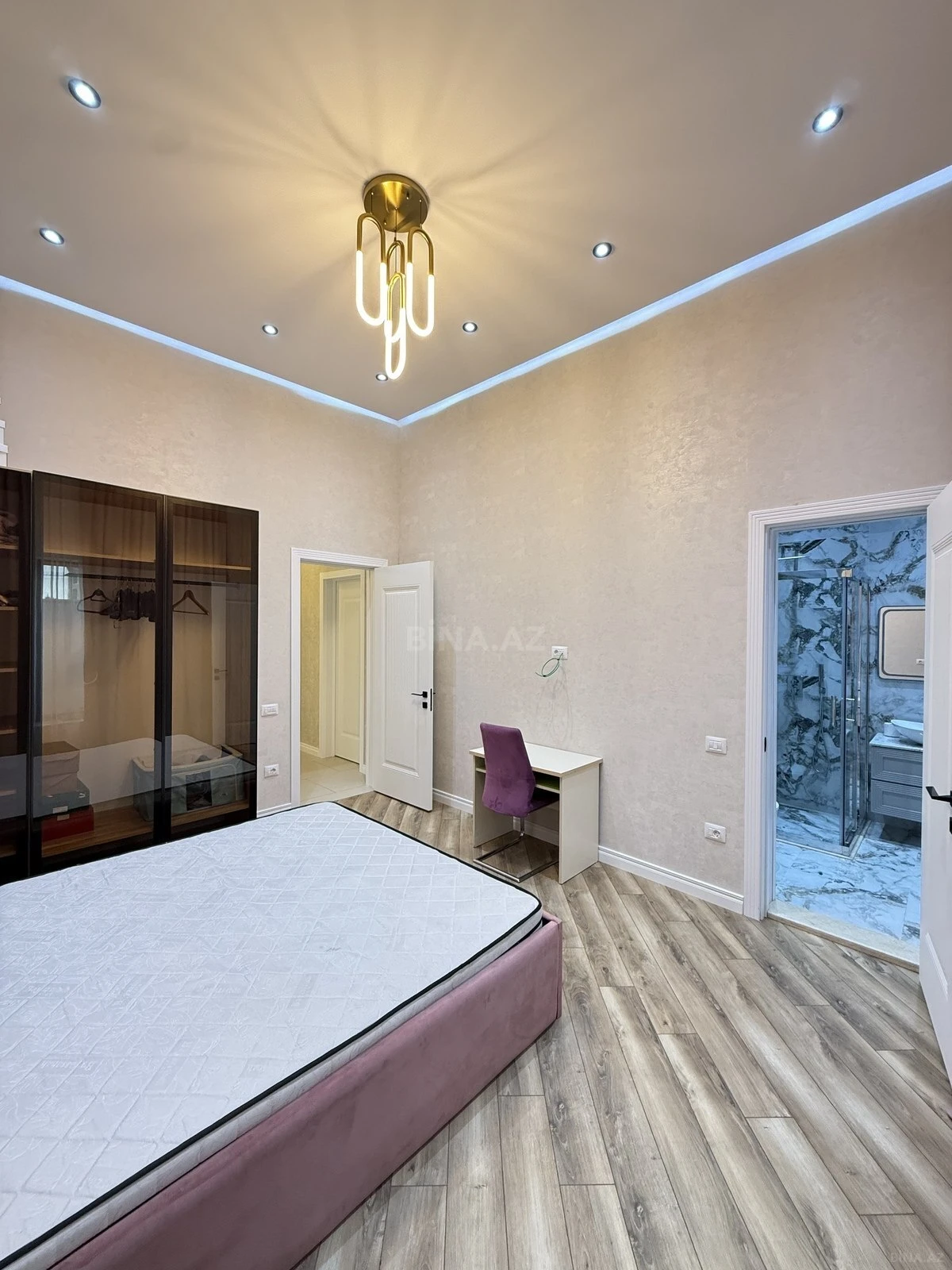 Satılır 5 otaqlı həyət evi 155 m²