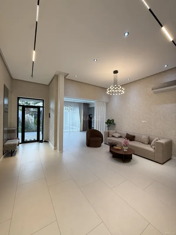 Satılır 5 otaqlı həyət evi 155 m²