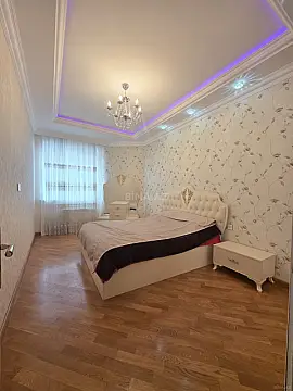 Satılır 3 otaqlı mənzil 110 m²