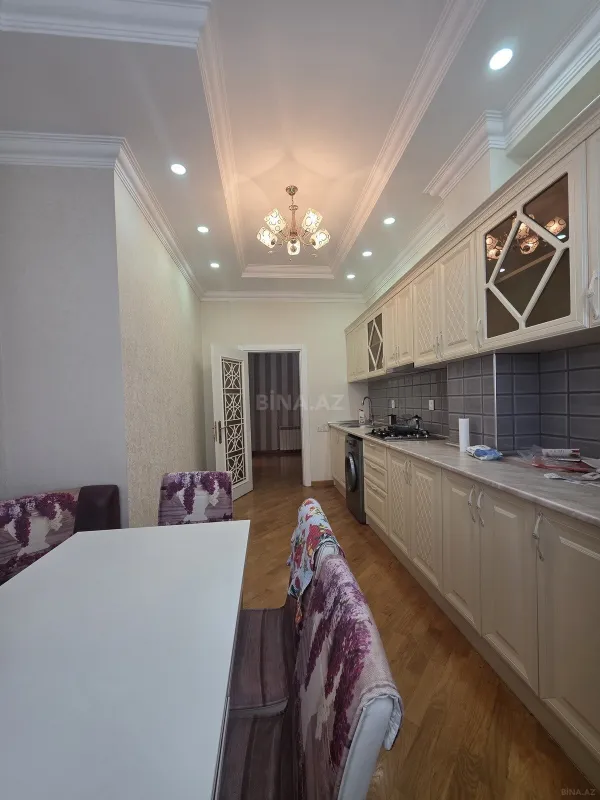 Satılır 3 otaqlı mənzil 110 m²