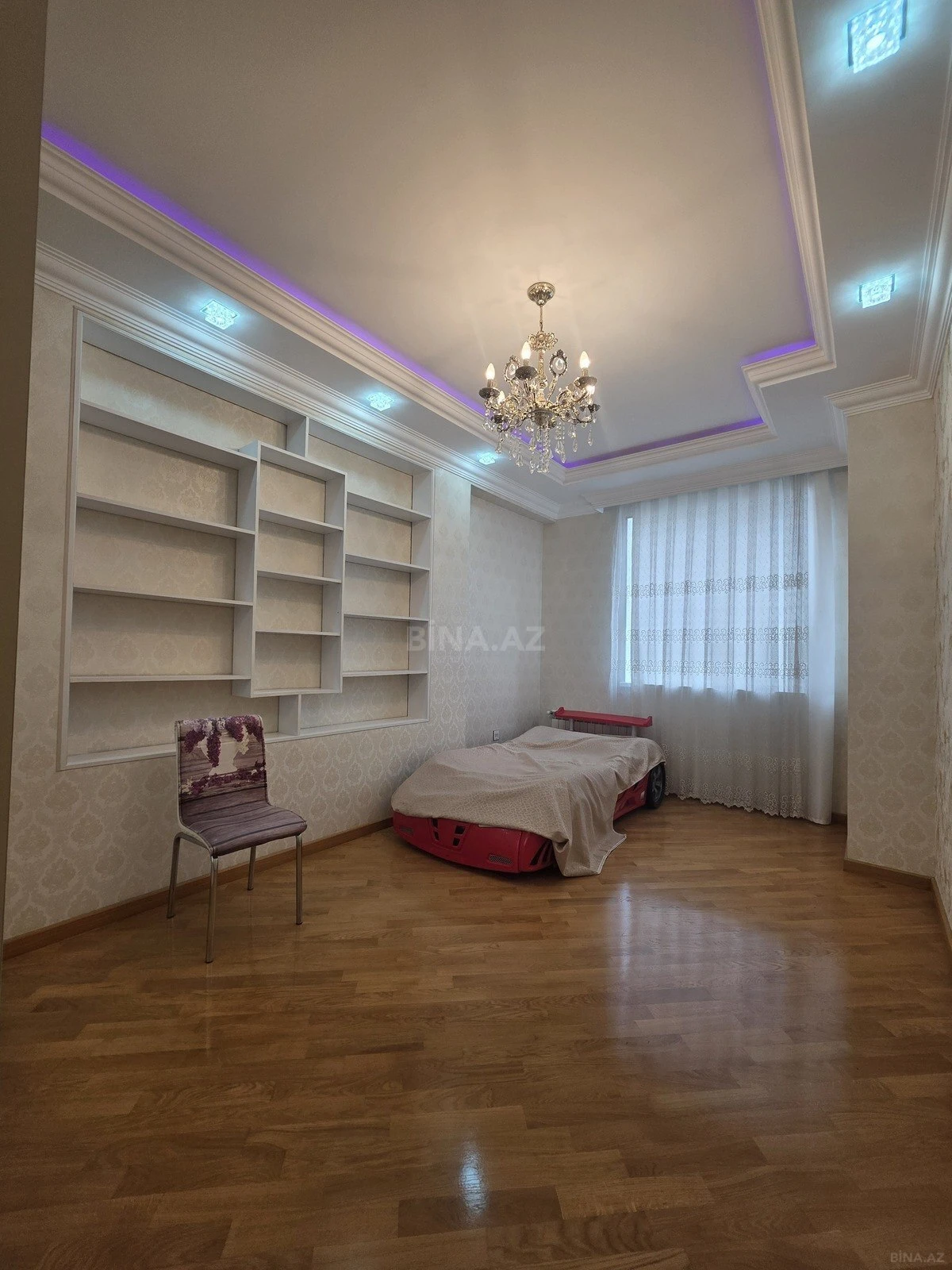 Satılır 3 otaqlı mənzil 110 m²