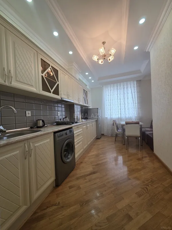 Satılır 3 otaqlı mənzil 110 m²