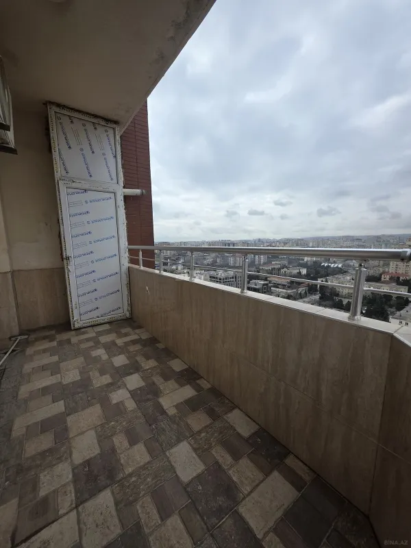 Satılır 3 otaqlı mənzil 110 m²