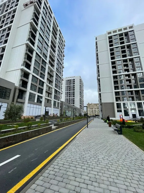 Satılır 3 otaqlı mənzil 117.6 m²