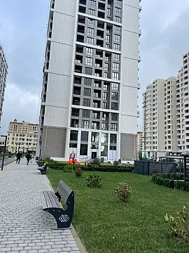 Satılır 3 otaqlı mənzil 117.6 m²