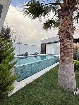 Satılır 5 otaqlı həyət evi 155 m²