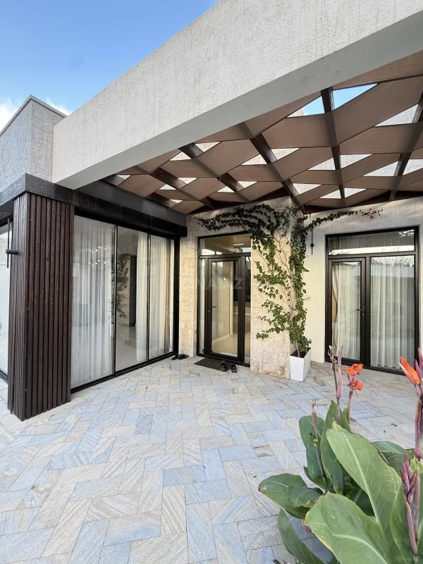 Satılır 5 otaqlı həyət evi 155 m²