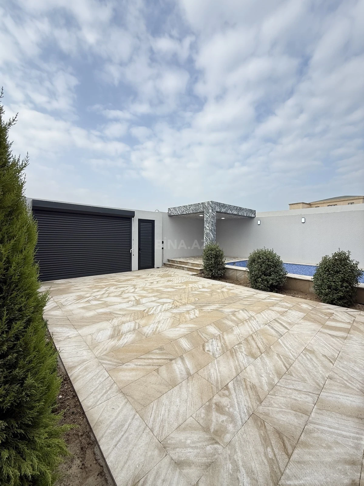 Satılır 4 otaqlı həyət evi 135 m²