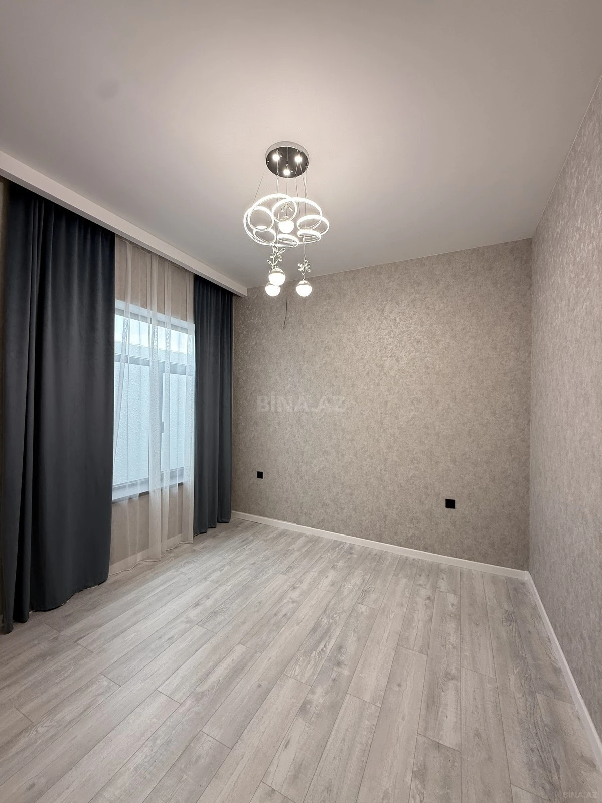 Satılır 4 otaqlı həyət evi 135 m²