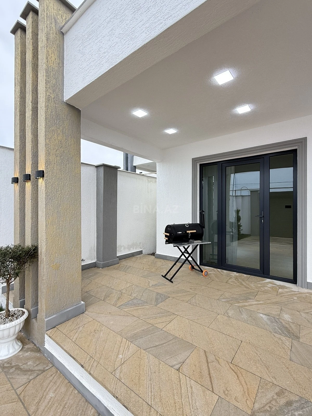 Satılır 4 otaqlı həyət evi 160 m²