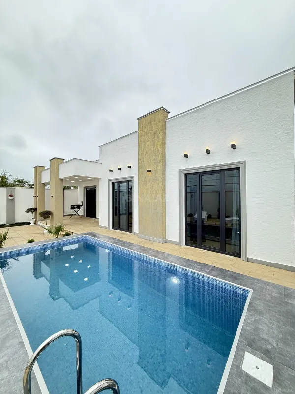 Satılır 4 otaqlı həyət evi 160 m²