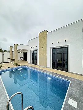 Satılır 4 otaqlı həyət evi 160 m²