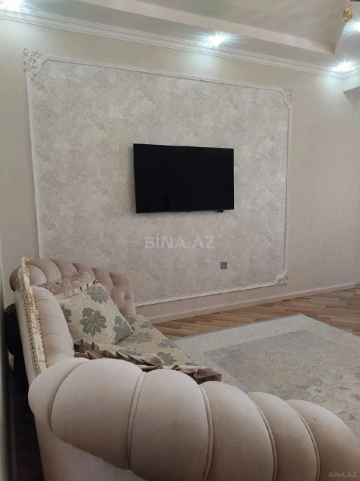 Satılır 3 otaqlı mənzil 140 m²