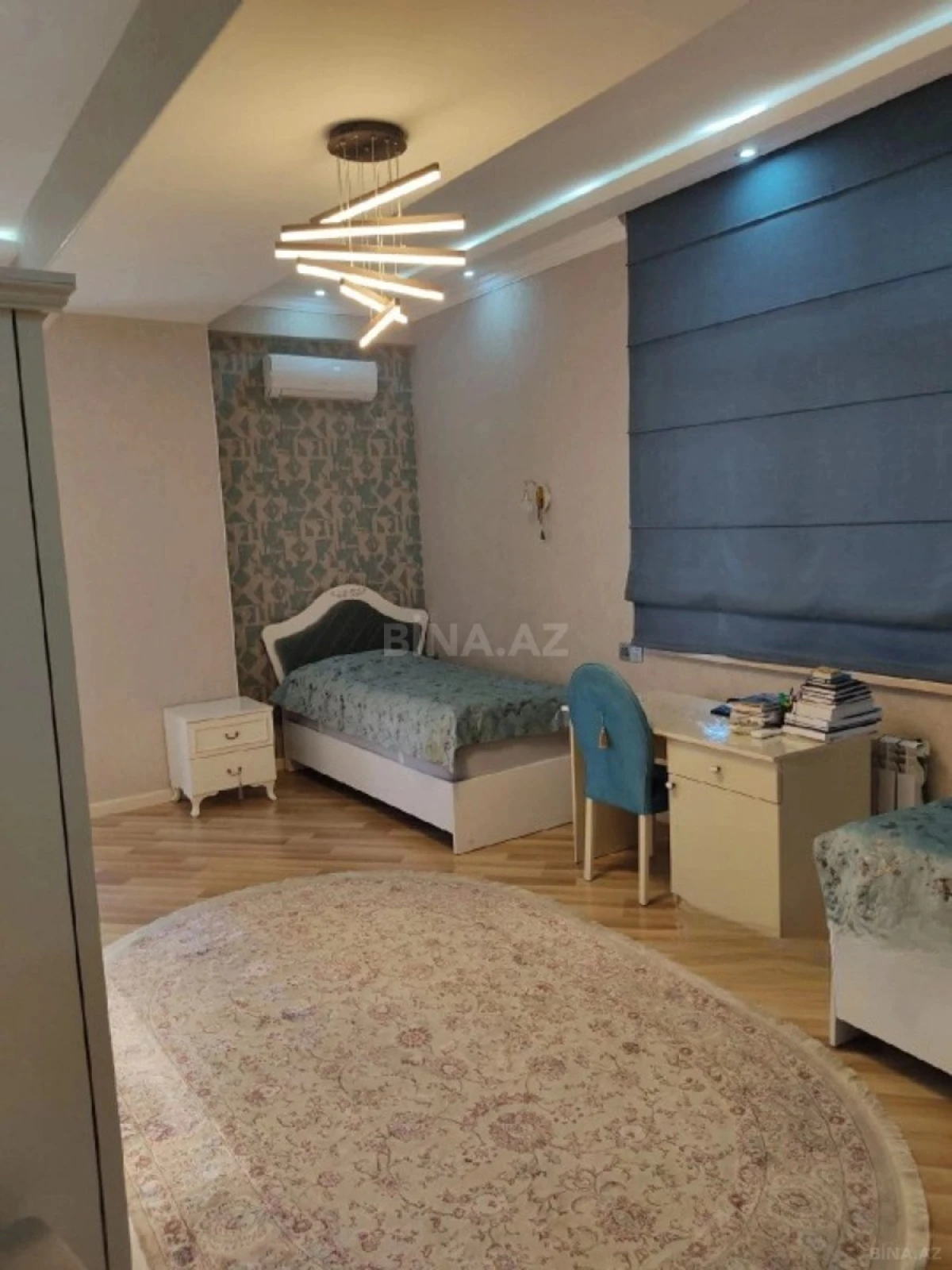 Satılır 3 otaqlı mənzil 140 m²