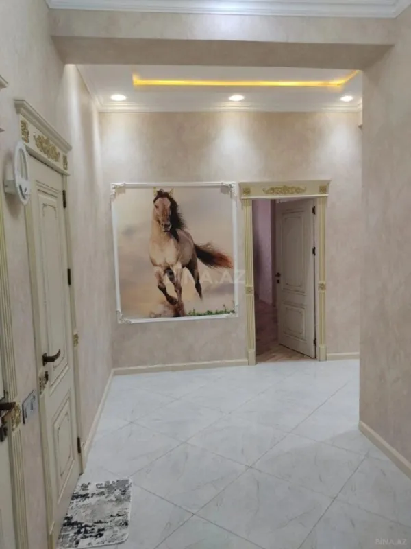 Satılır 3 otaqlı mənzil 140 m²