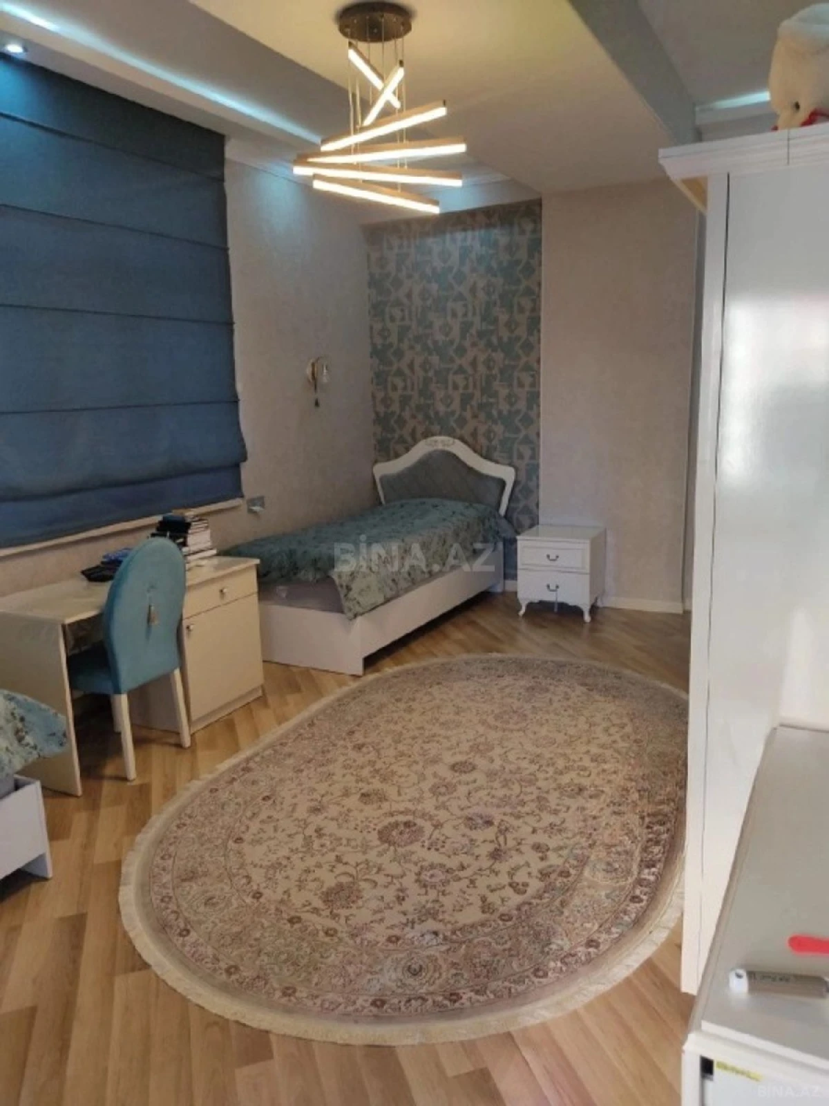 Satılır 3 otaqlı mənzil 140 m²