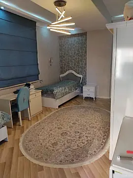 Satılır 3 otaqlı mənzil 140 m²