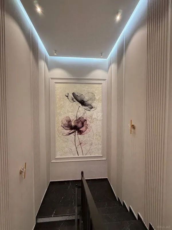 Satılır 5 otaqlı həyət evi 300 m²