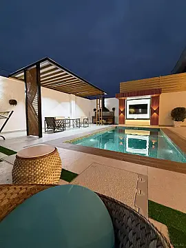 Satılır 5 otaqlı həyət evi 300 m²