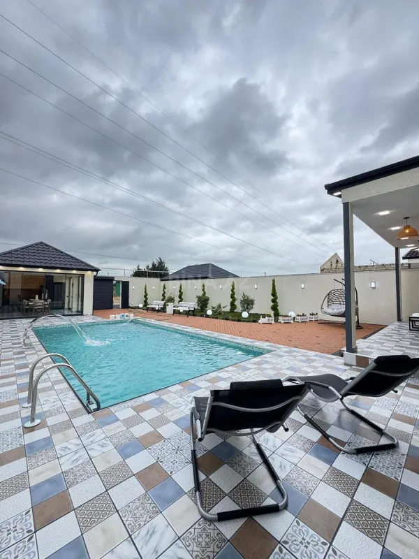 Satılır 4 otaqlı həyət evi 180 m²