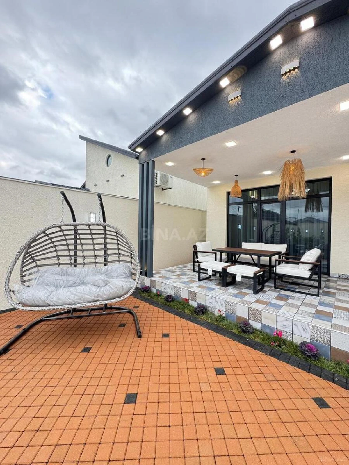 Satılır 4 otaqlı həyət evi 180 m²