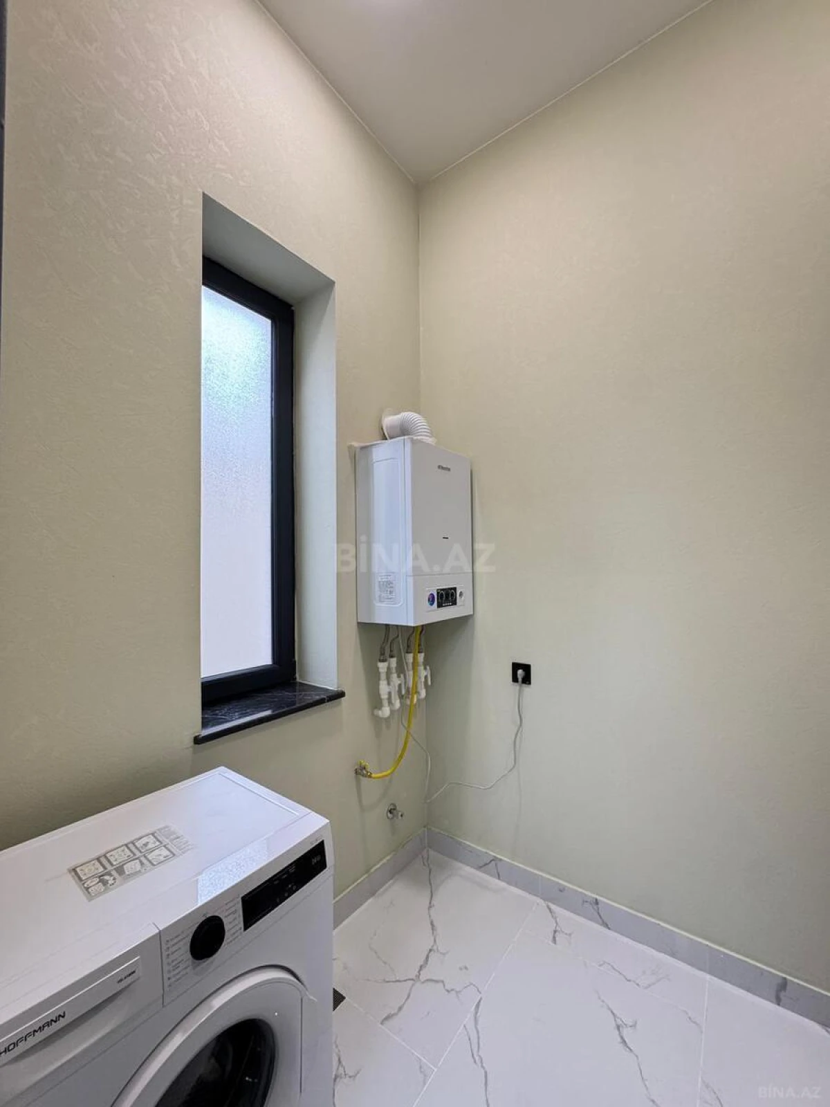 Satılır 4 otaqlı həyət evi 180 m²