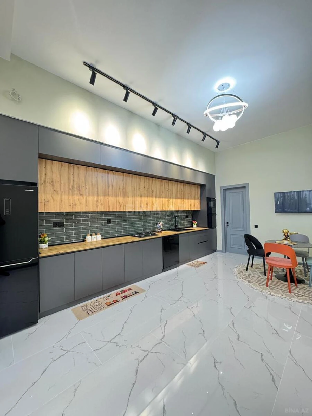 Satılır 4 otaqlı həyət evi 180 m²
