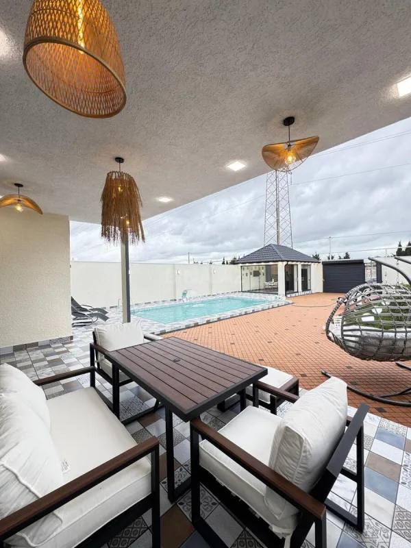 Satılır 4 otaqlı həyət evi 180 m²