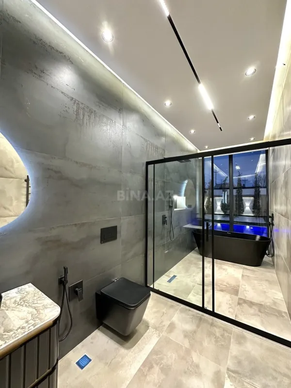 Satılır 5 otaqlı həyət evi 250 m²