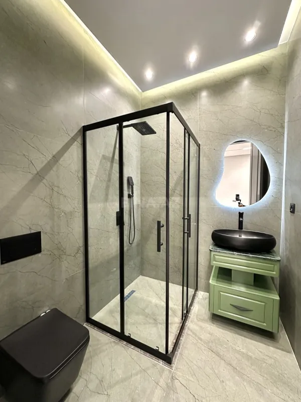 Satılır 5 otaqlı həyət evi 250 m²