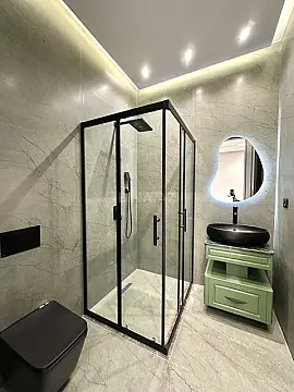 Satılır 5 otaqlı həyət evi 250 m²