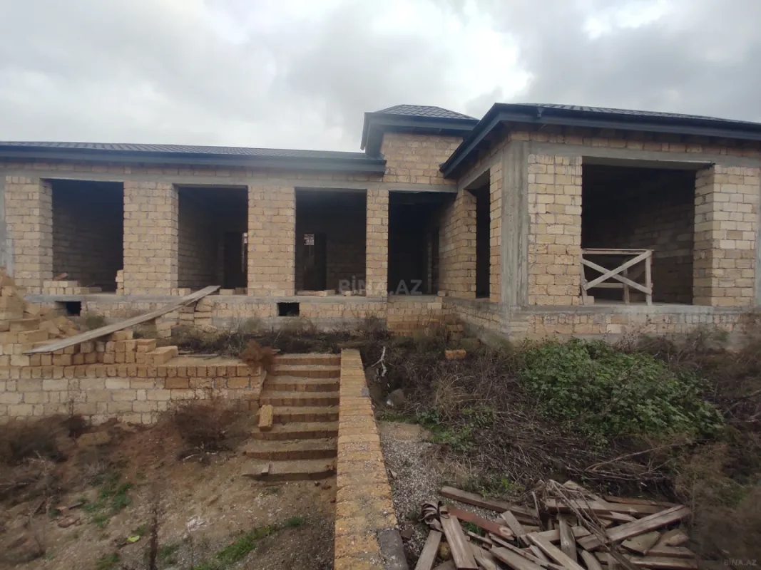 Satılır 4 otaqlı həyət evi 147 m²