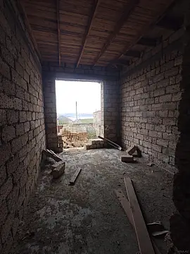 Satılır 4 otaqlı həyət evi 147 m²