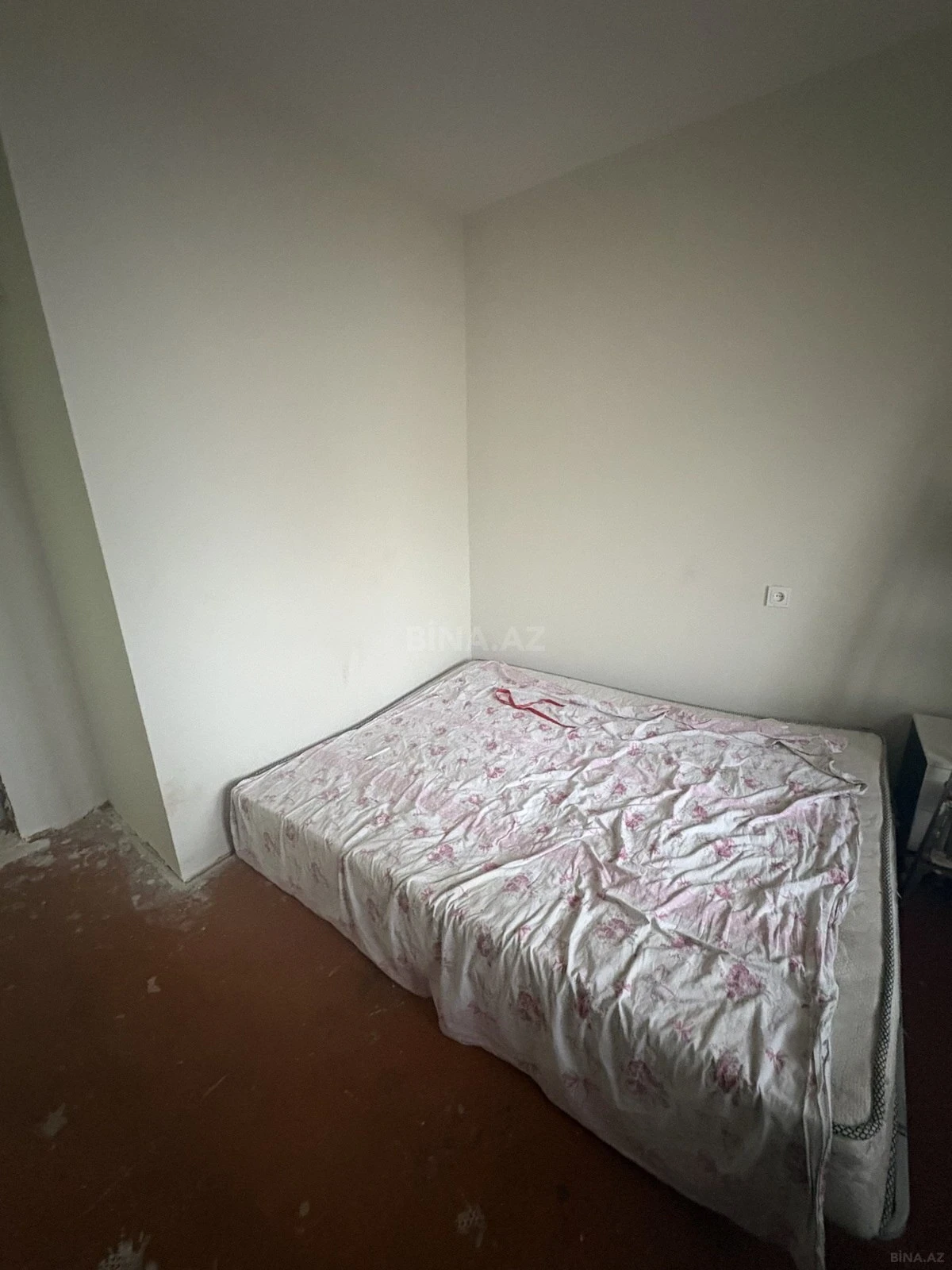 Satılır 3 otaqlı mənzil 75 m²