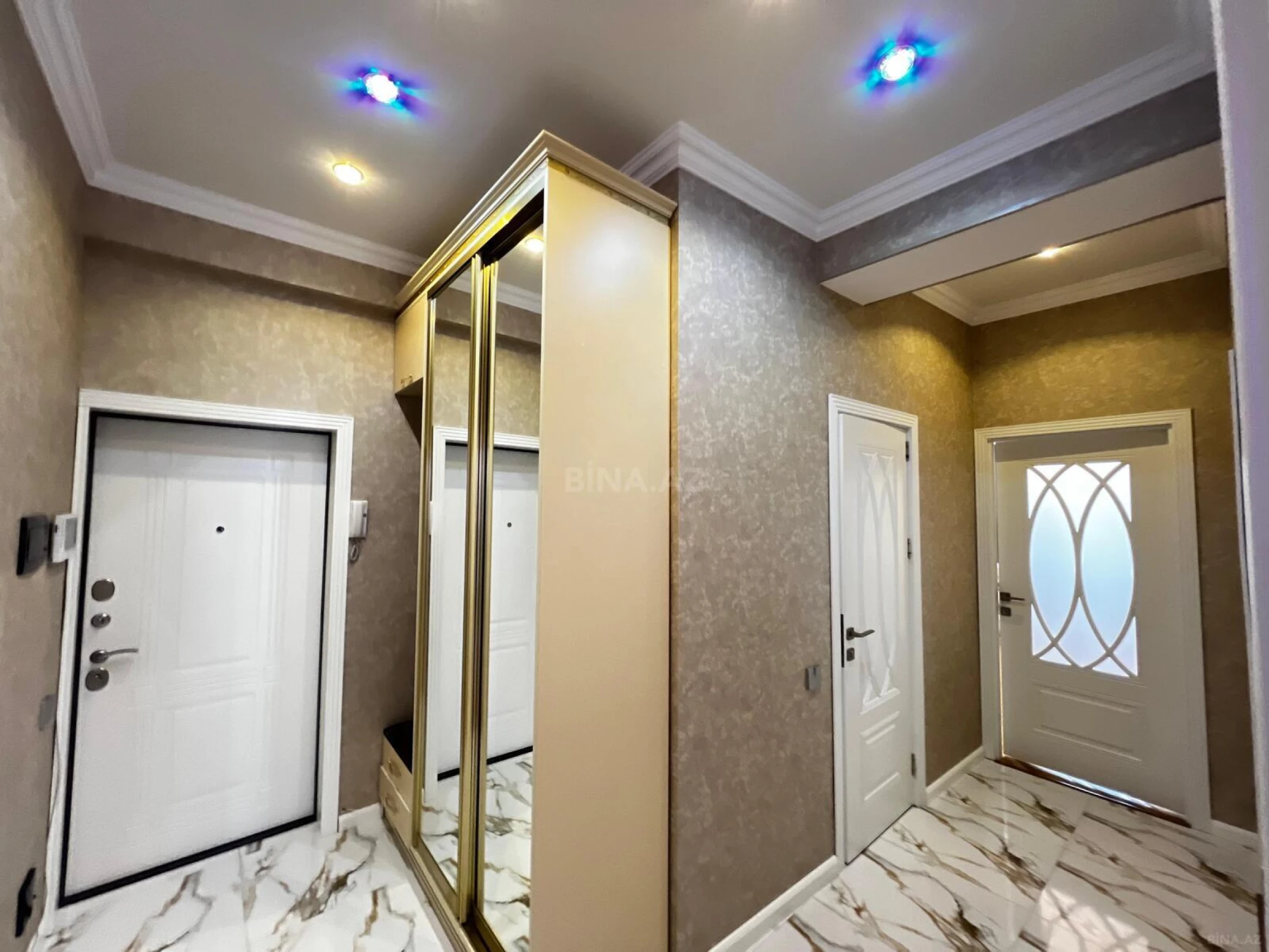 Satılır 3 otaqlı mənzil 87 m²