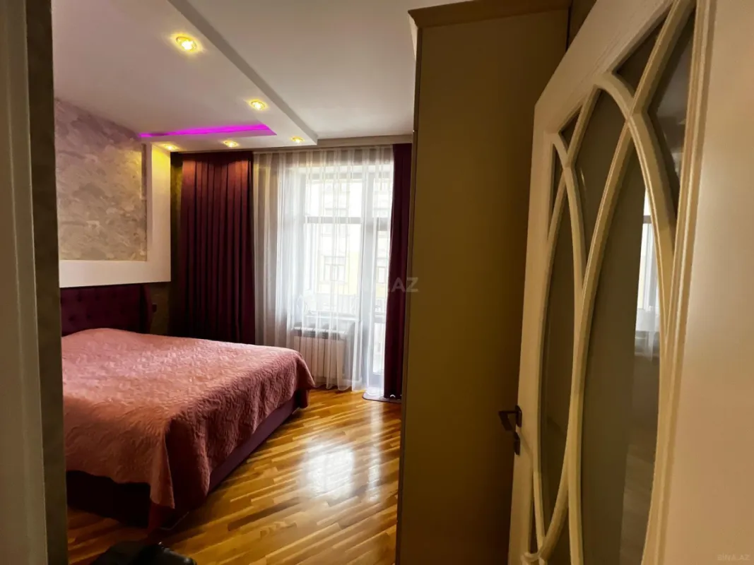 Satılır 3 otaqlı mənzil 87 m²