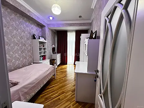 Satılır 3 otaqlı mənzil 87 m²