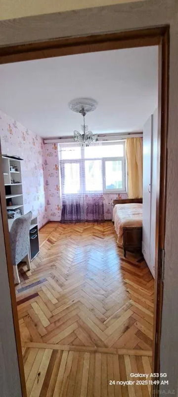 Satılır 5 otaqlı mənzil 110 m²
