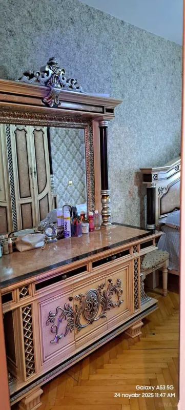 Satılır 5 otaqlı mənzil 110 m²