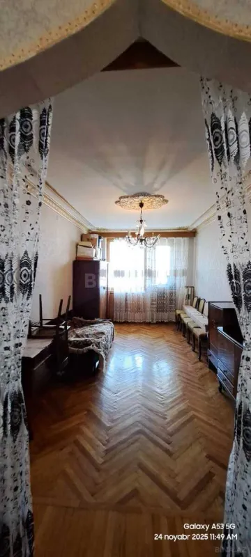 Satılır 5 otaqlı mənzil 110 m²