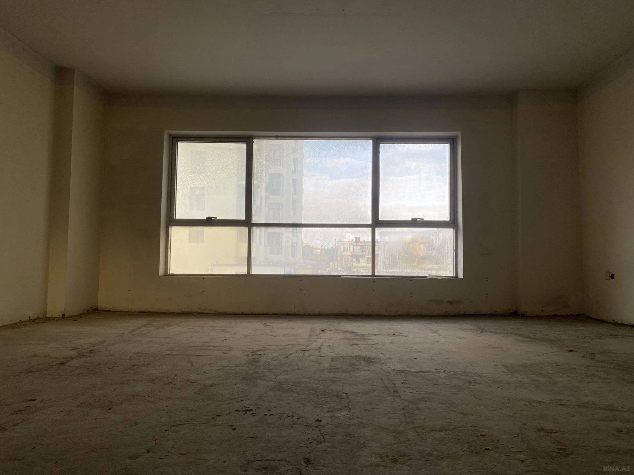 Satılır obyekt 201 m²