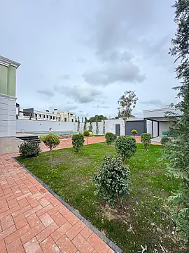 Satılır 4 otaqlı həyət evi 200 m²