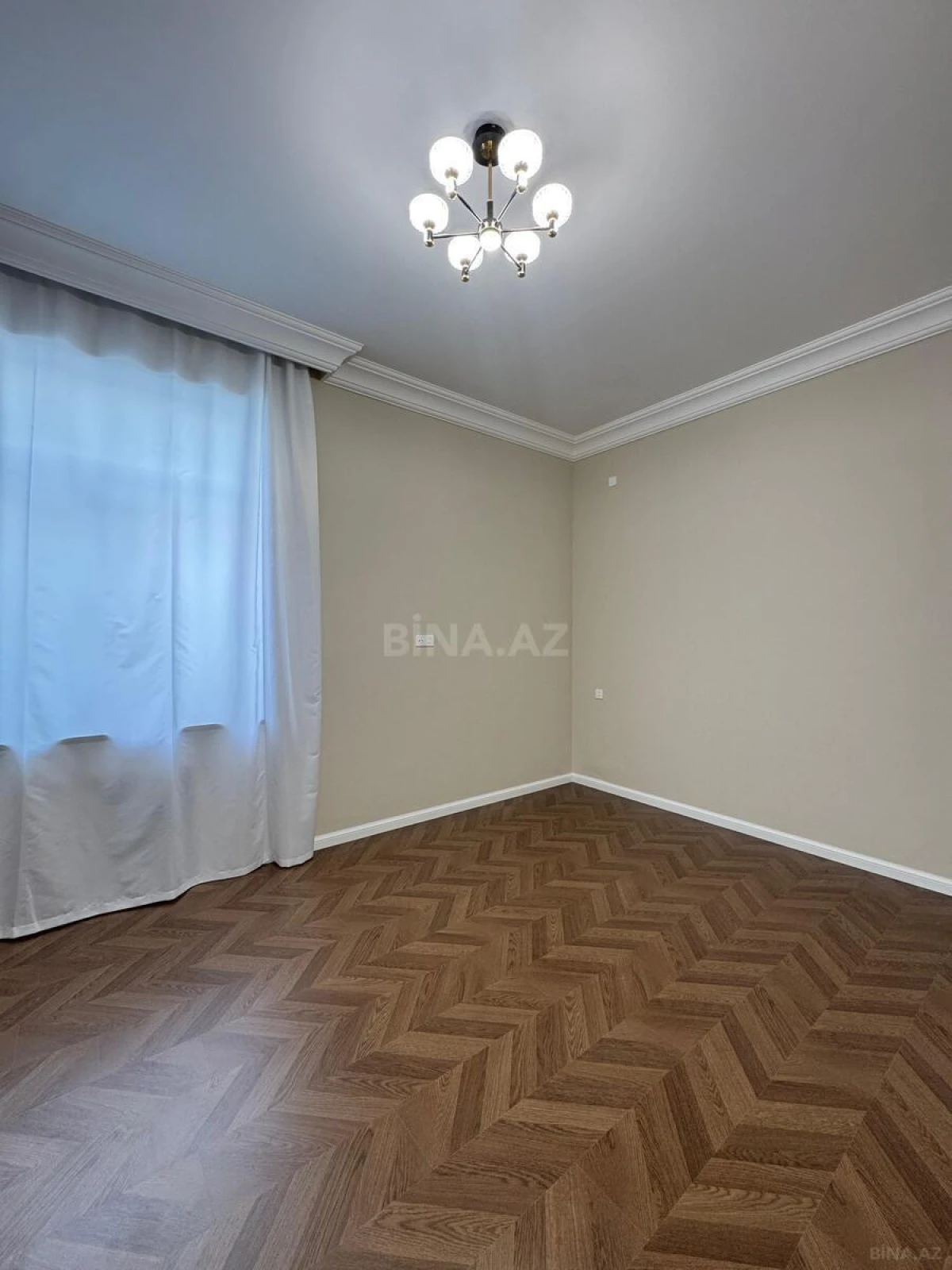 Satılır 4 otaqlı həyət evi 200 m²