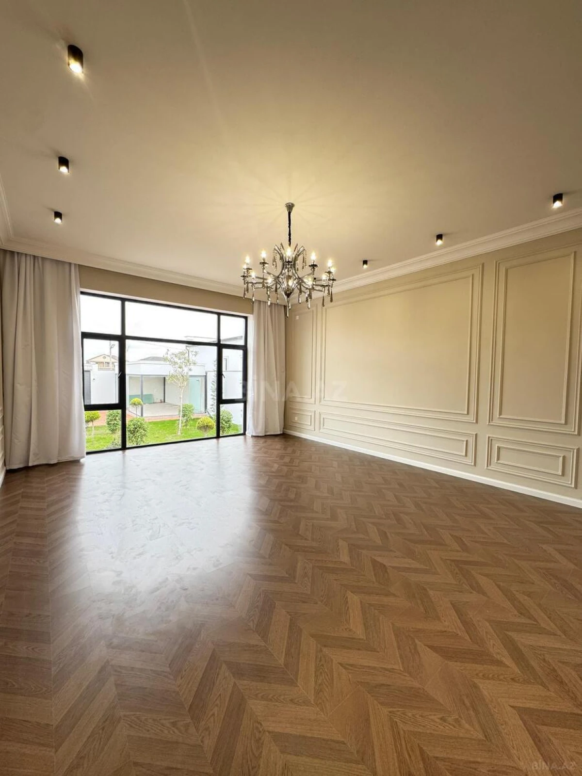 Satılır 4 otaqlı həyət evi 200 m²