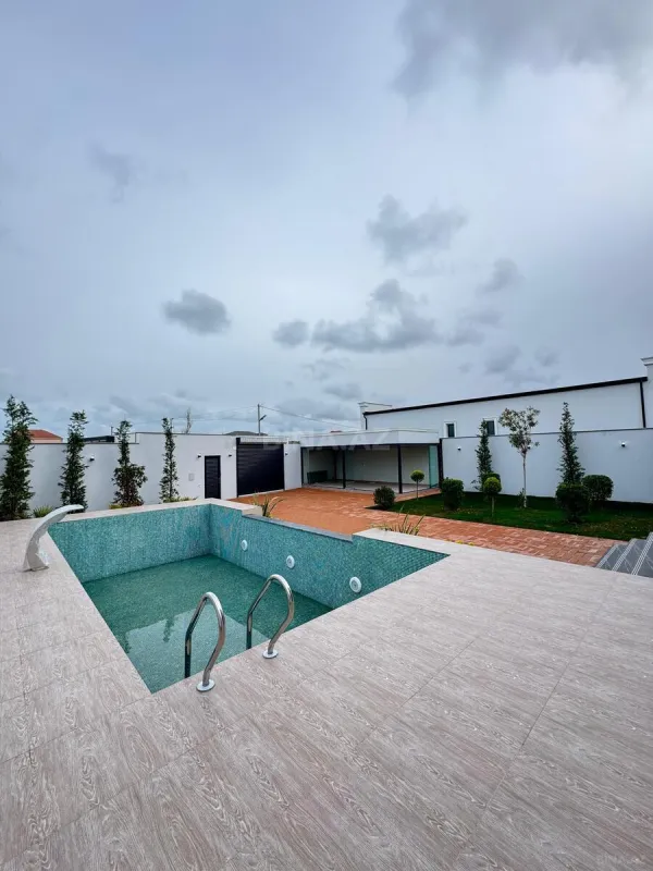 Satılır 4 otaqlı həyət evi 200 m²