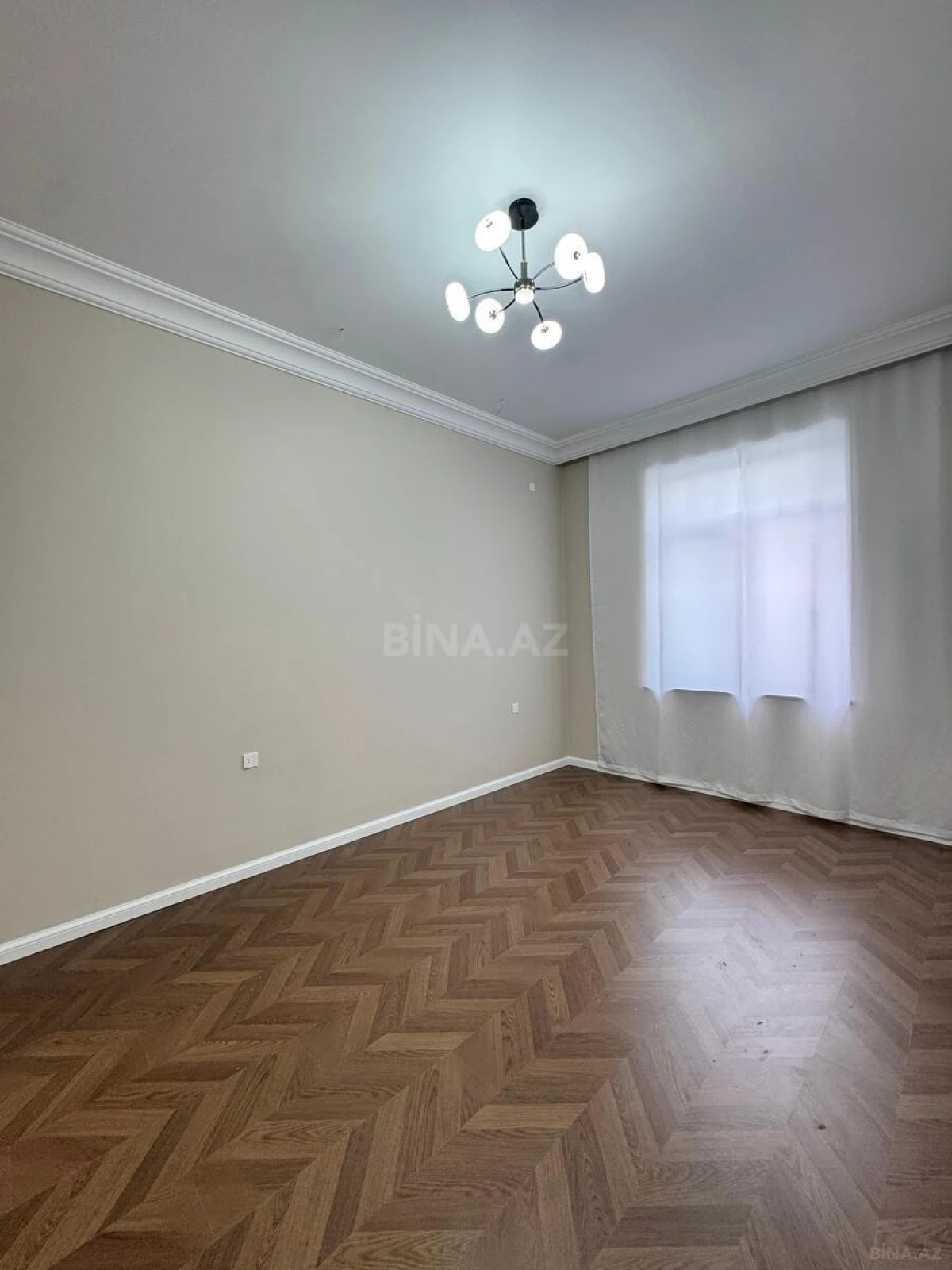 Satılır 4 otaqlı həyət evi 200 m²