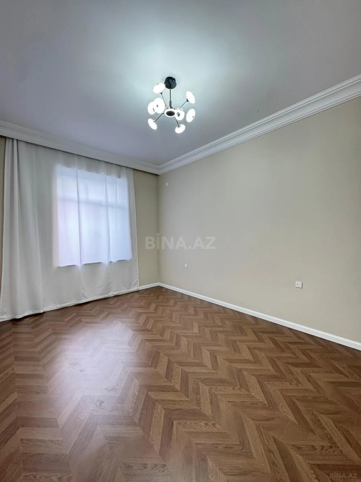 Satılır 4 otaqlı həyət evi 200 m²