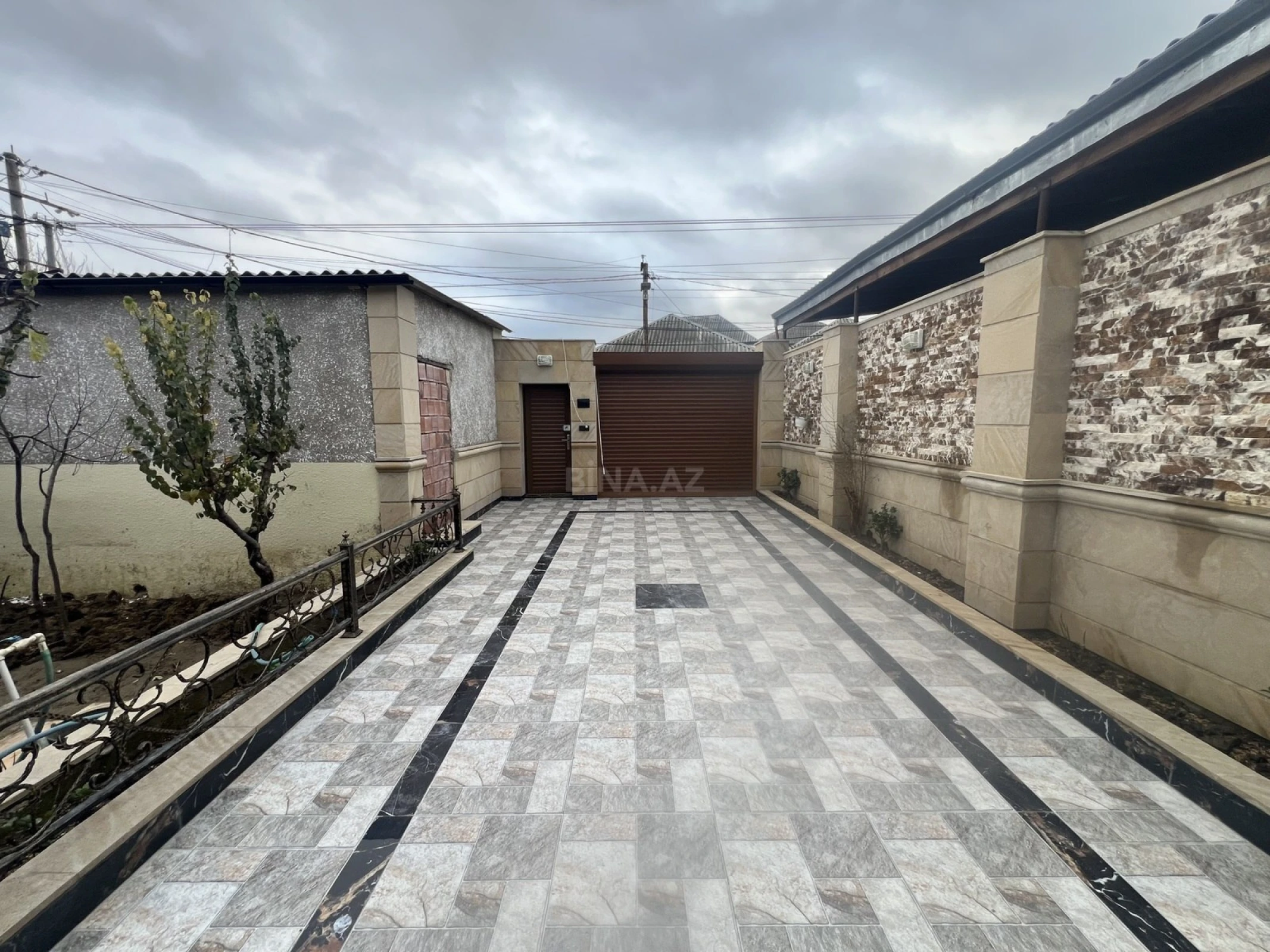 Satılır 4 otaqlı həyət evi 105 m²